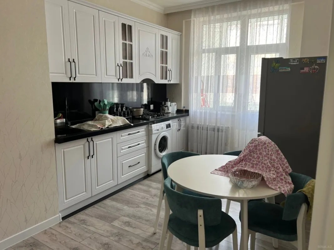 Satılır 3 otaqlı mənzil 94 m²
