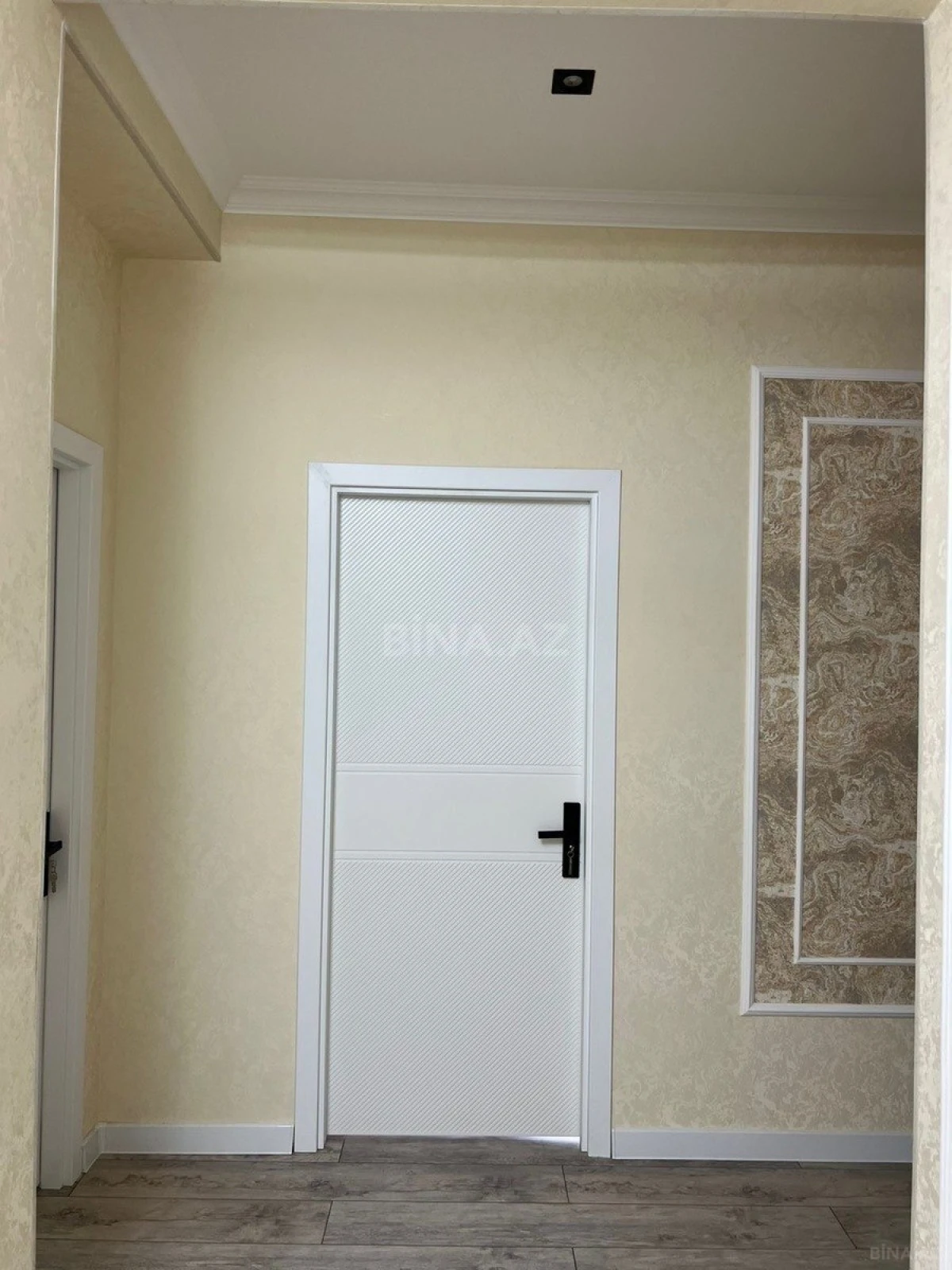Satılır 3 otaqlı mənzil 94 m²