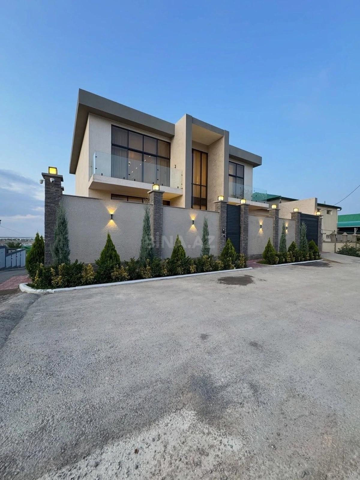 Kirayə verilir 5 otaqlı həyət evi 400 m²