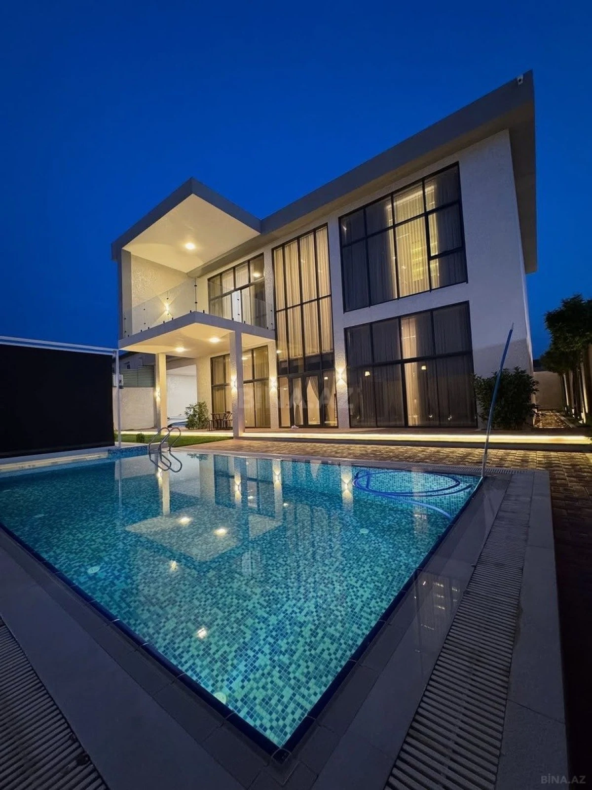 Kirayə verilir 5 otaqlı həyət evi 400 m²