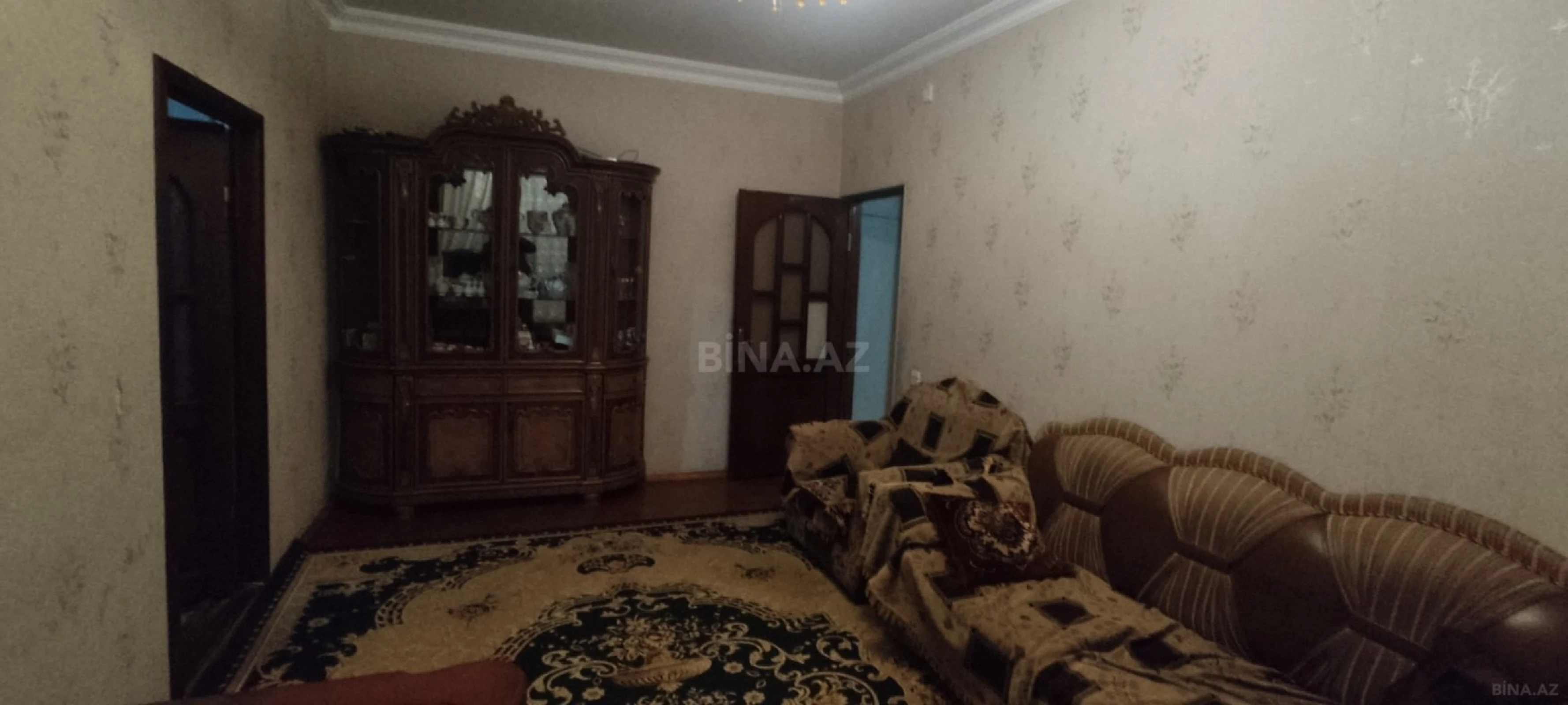 Satılır 5 otaqlı mənzil 100 m²