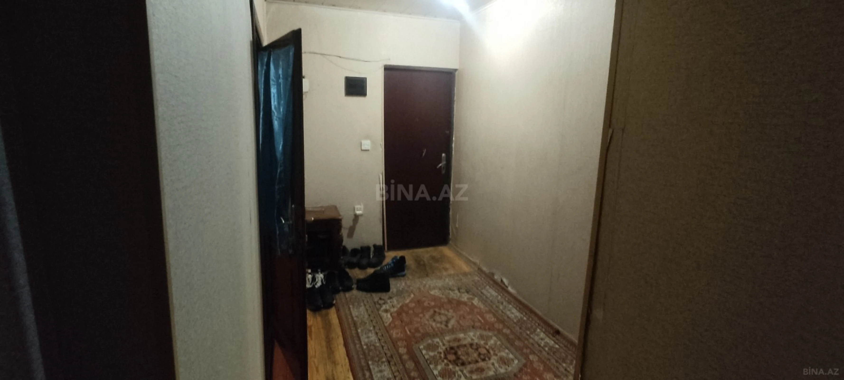 Satılır 5 otaqlı mənzil 100 m²