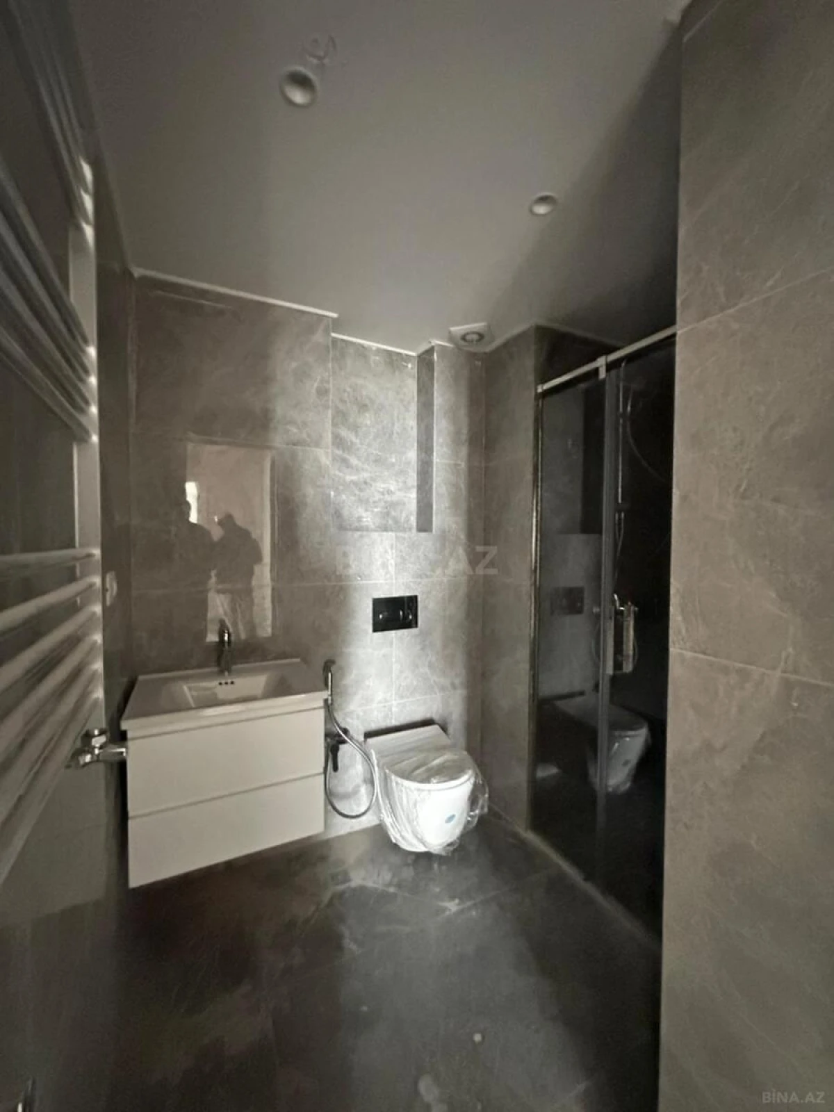 Satılır 2 otaqlı mənzil 63.99 m²
