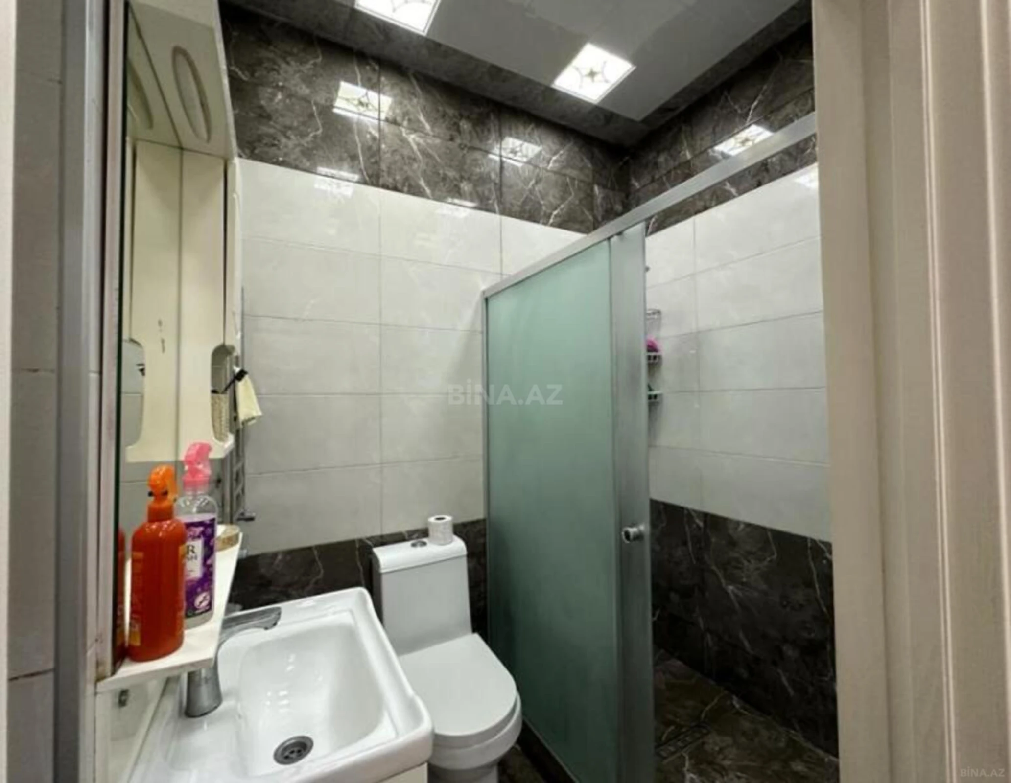 Satılır 2 otaqlı mənzil 80 m²