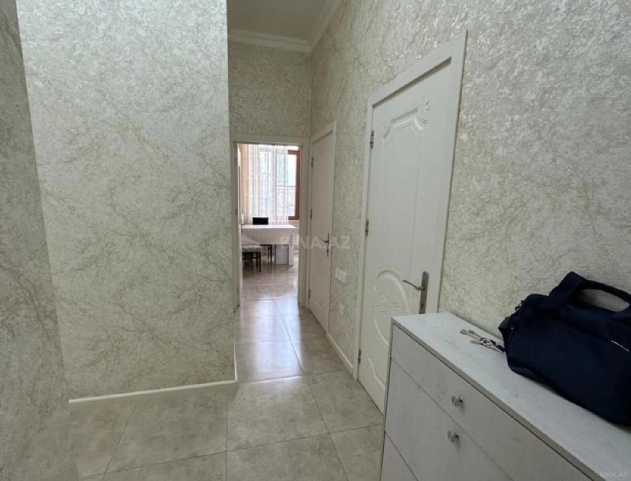 Satılır 2 otaqlı mənzil 80 m²
