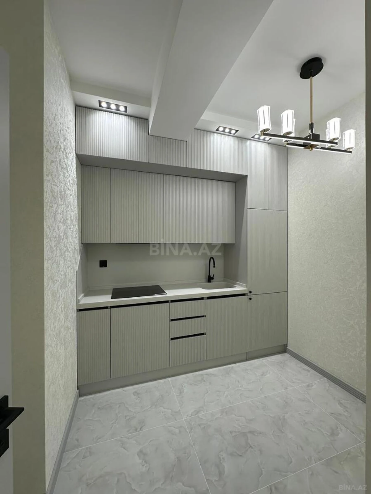 Satılır 2 otaqlı mənzil 52 m²