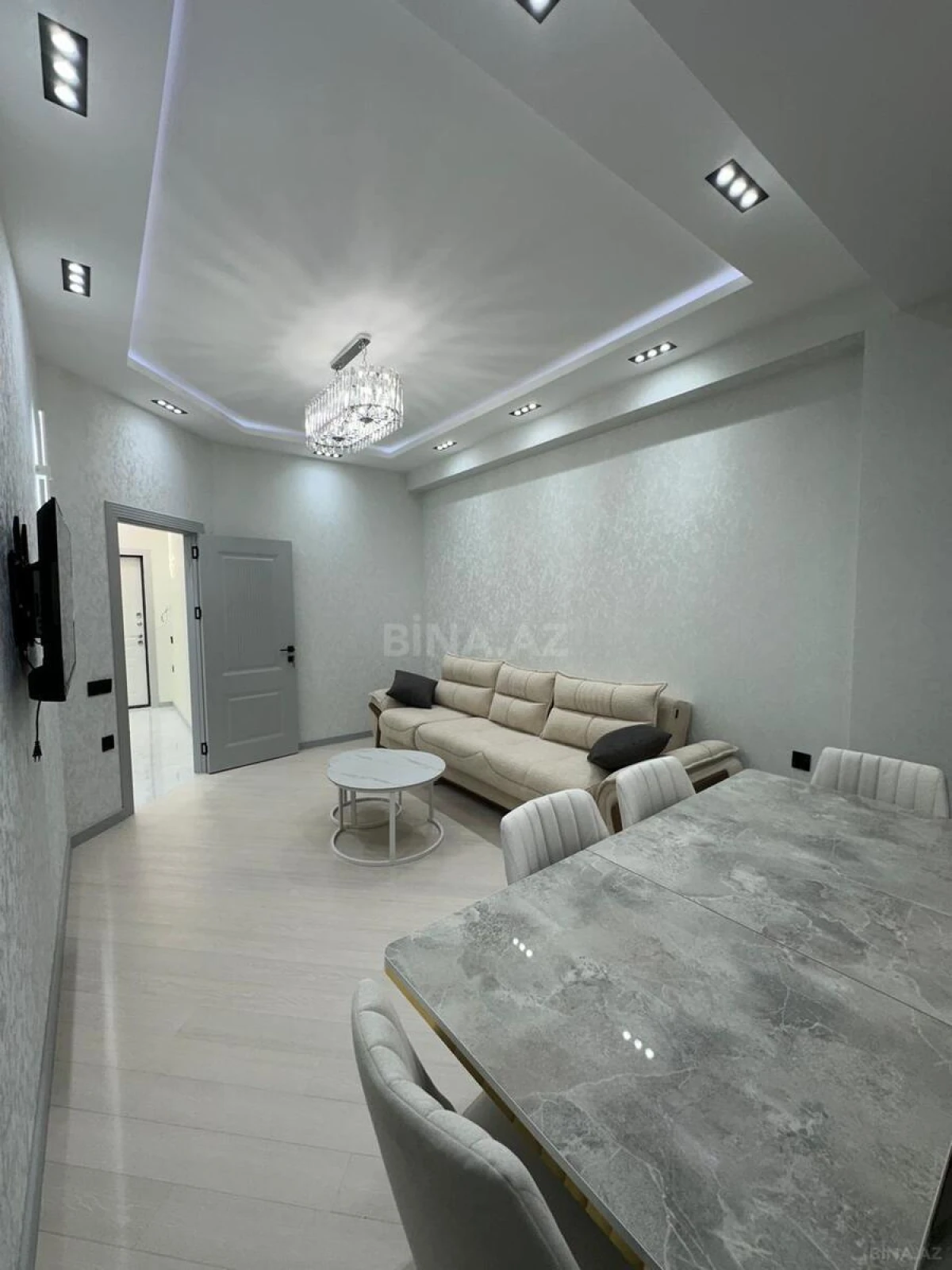Satılır 2 otaqlı mənzil 52 m²