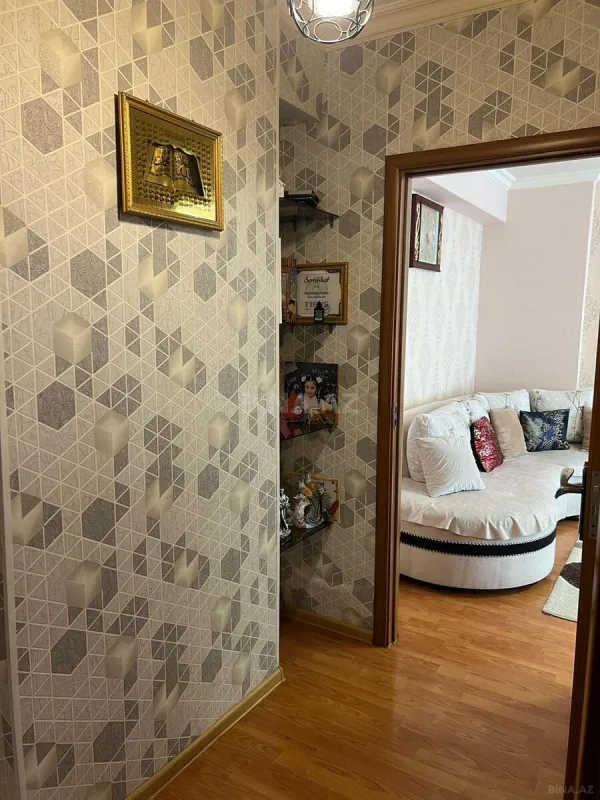 Satılır 2 otaqlı mənzil 67 m²