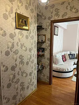 Satılır 2 otaqlı mənzil 67 m²