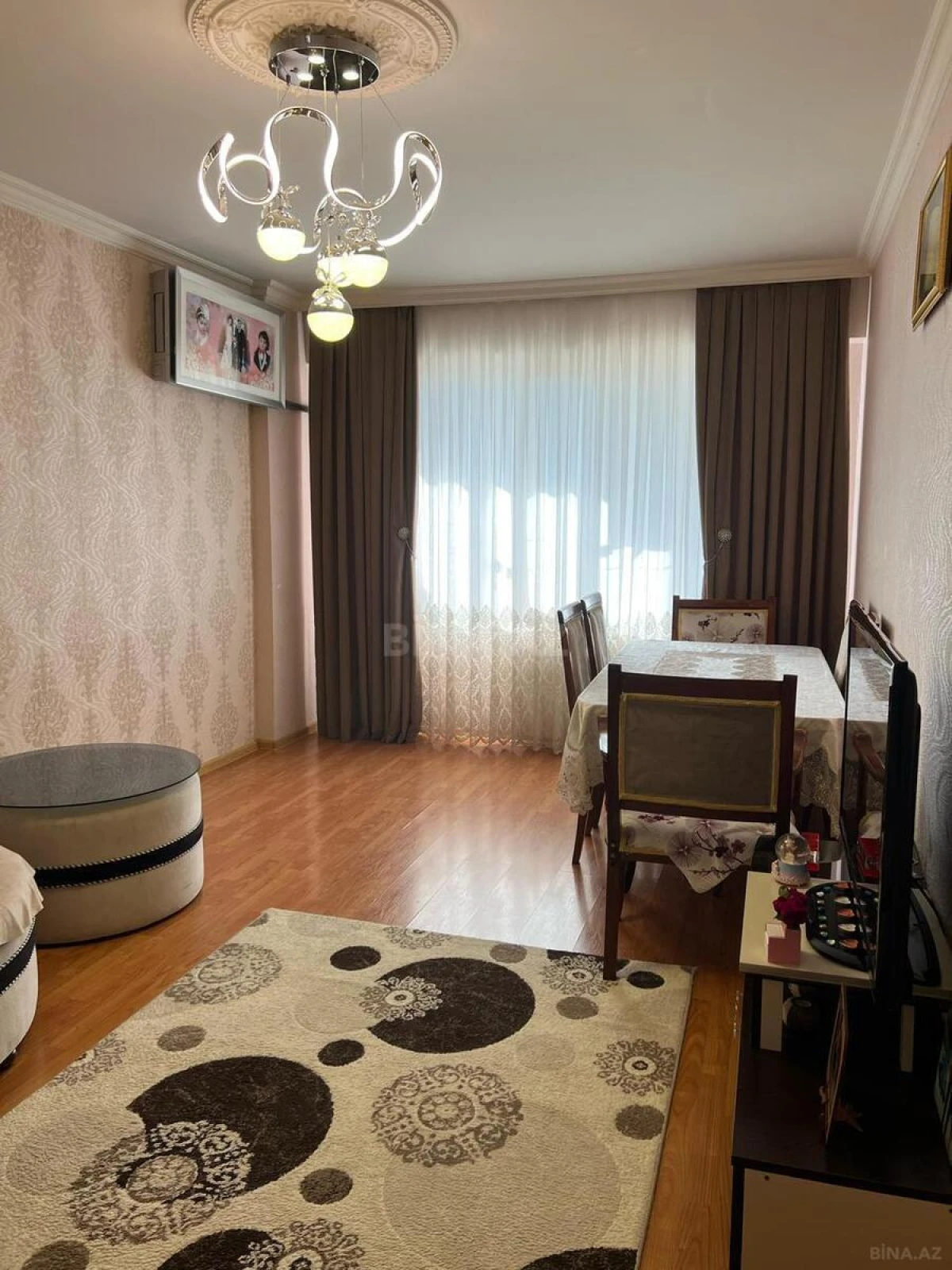 Satılır 2 otaqlı mənzil 67 m²