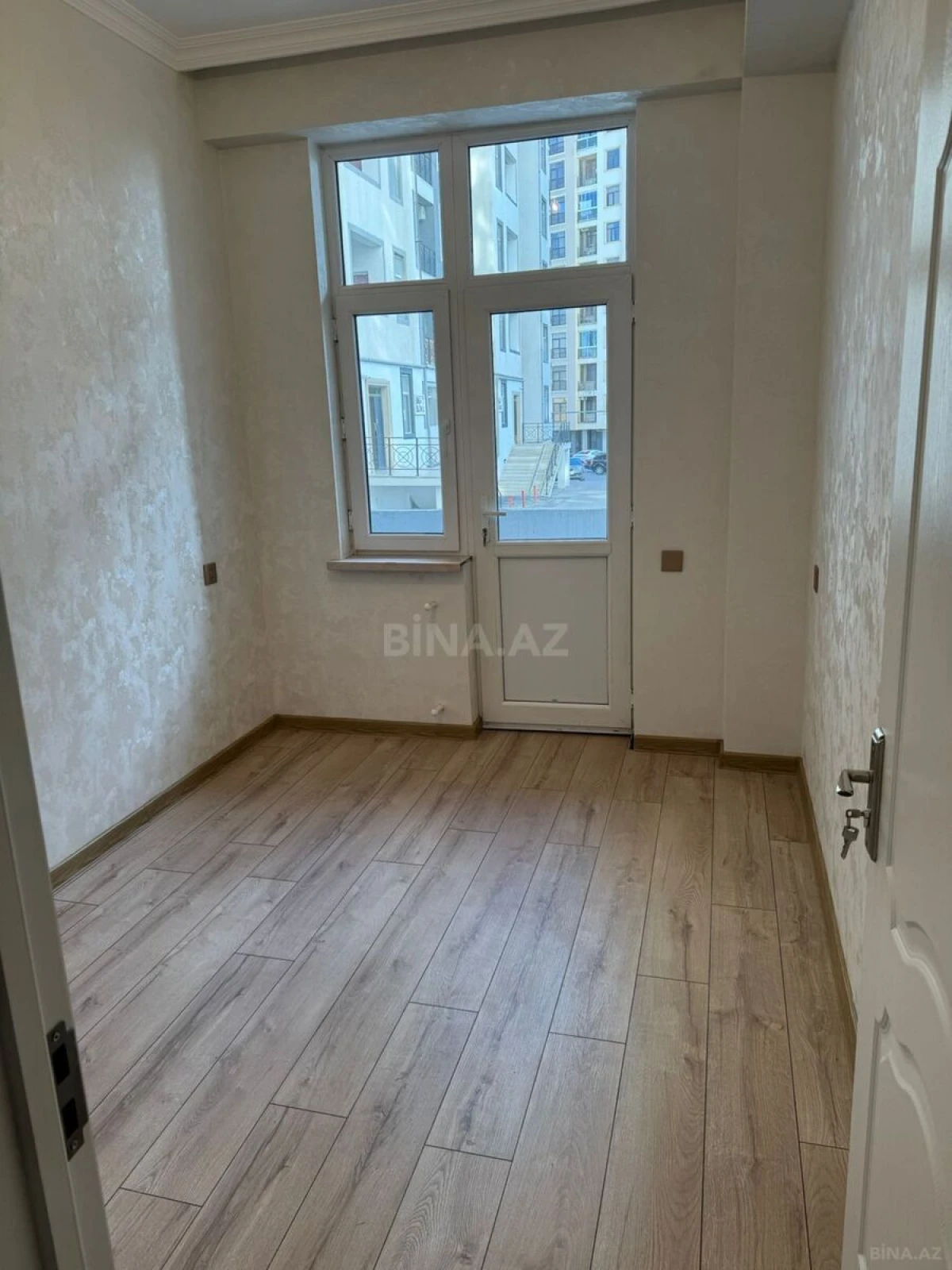 Satılır 3 otaqlı mənzil 64.2 m²