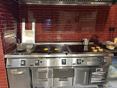 Satılır obyekt 250 m²