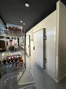 Satılır obyekt 250 m²