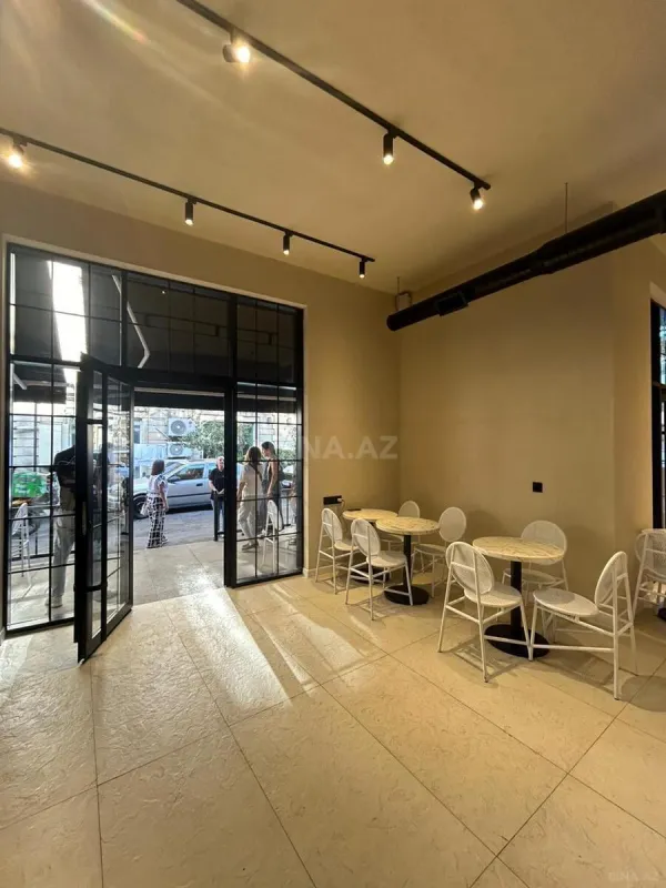 Satılır obyekt 250 m²