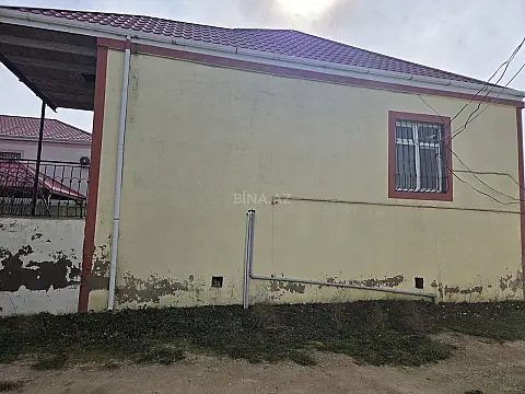Satılır 3 otaqlı həyət evi 100 m²