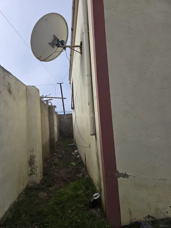 Satılır 3 otaqlı həyət evi 100 m²