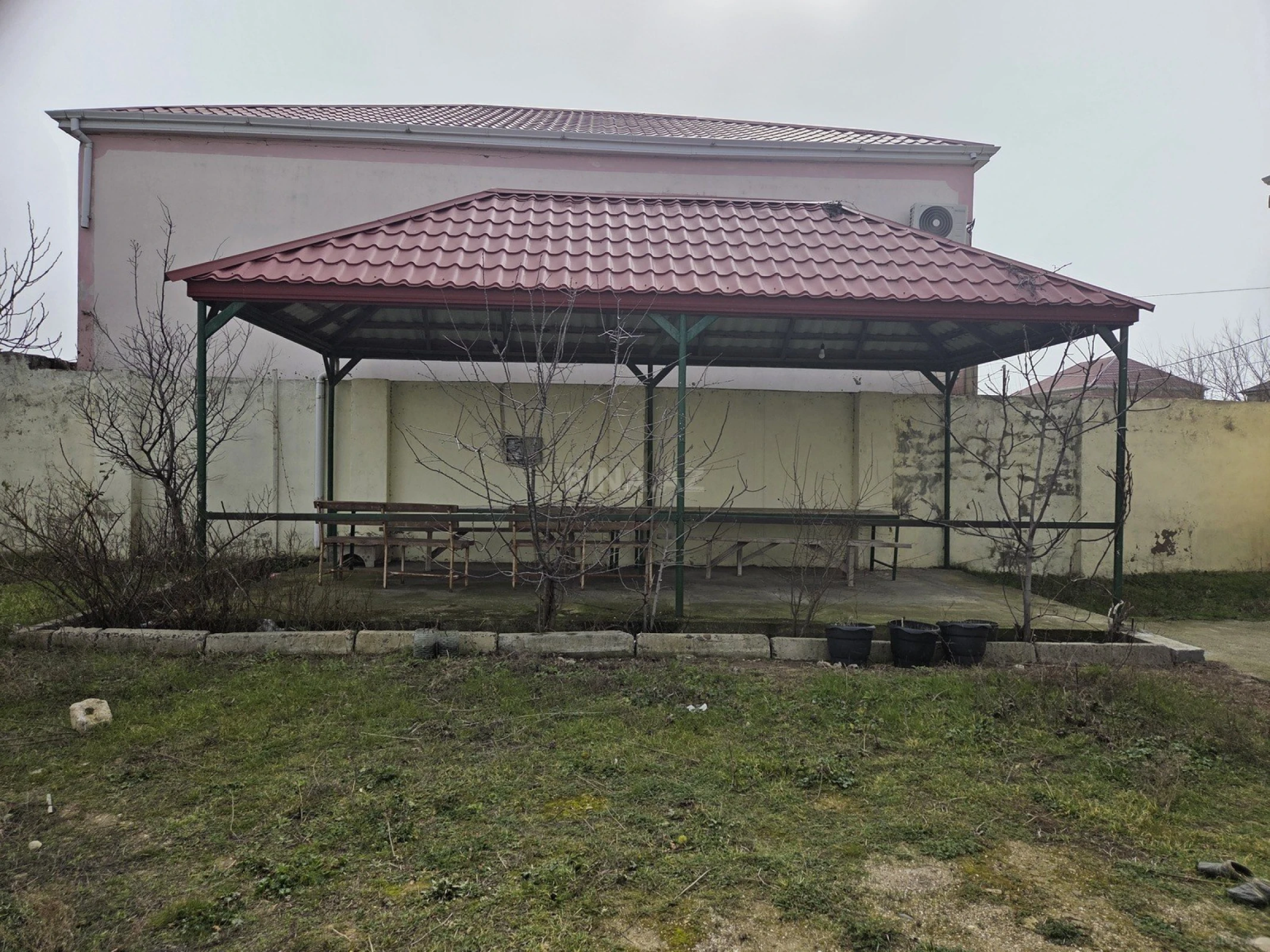 Satılır 3 otaqlı həyət evi 100 m²