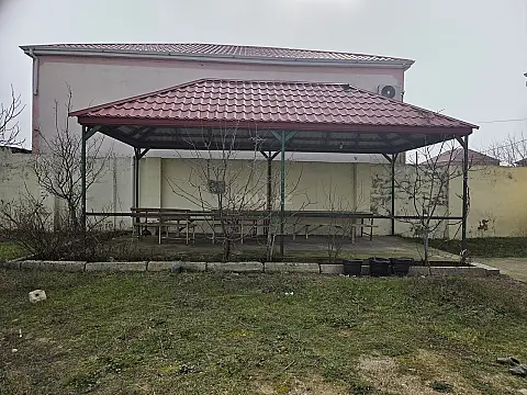 Satılır 3 otaqlı həyət evi 100 m²