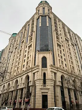 Satılır 5 otaqlı mənzil 242 m² — Bakı, İnşaatçılar 5 otaq 242.00 m²