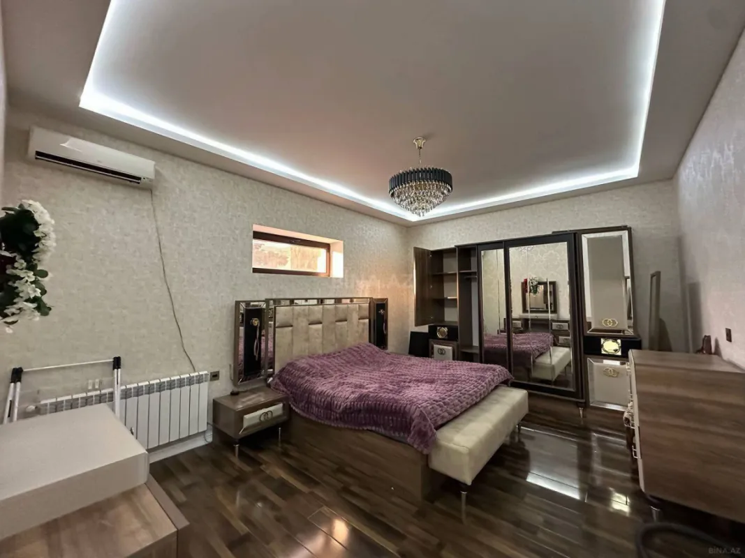 Satılır 6 otaqlı həyət evi 300 m²