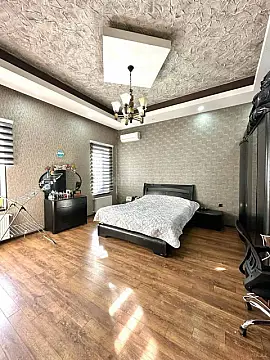 Satılır 6 otaqlı həyət evi 300 m²