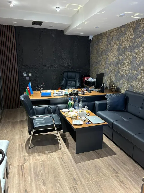 Satılır obyekt 550 m²