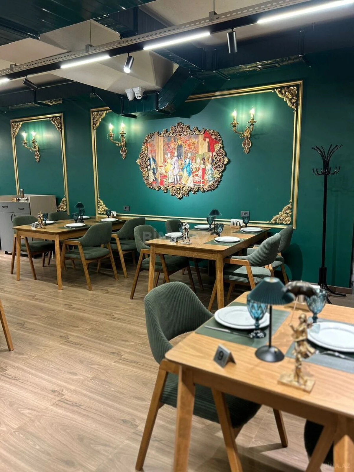 Satılır obyekt 550 m²