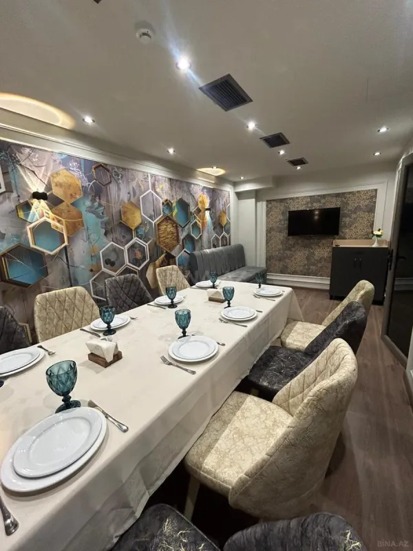 Satılır obyekt 550 m²