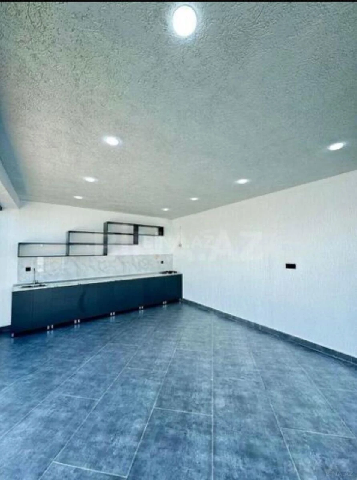 Satılır 5 otaqlı həyət evi 150 m²