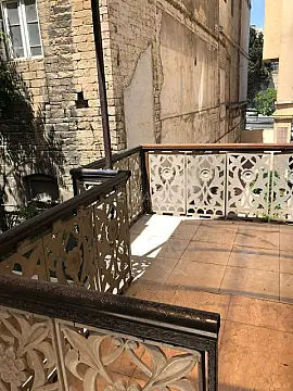 Kirayə verilir 2 otaqlı mənzil 70 m²