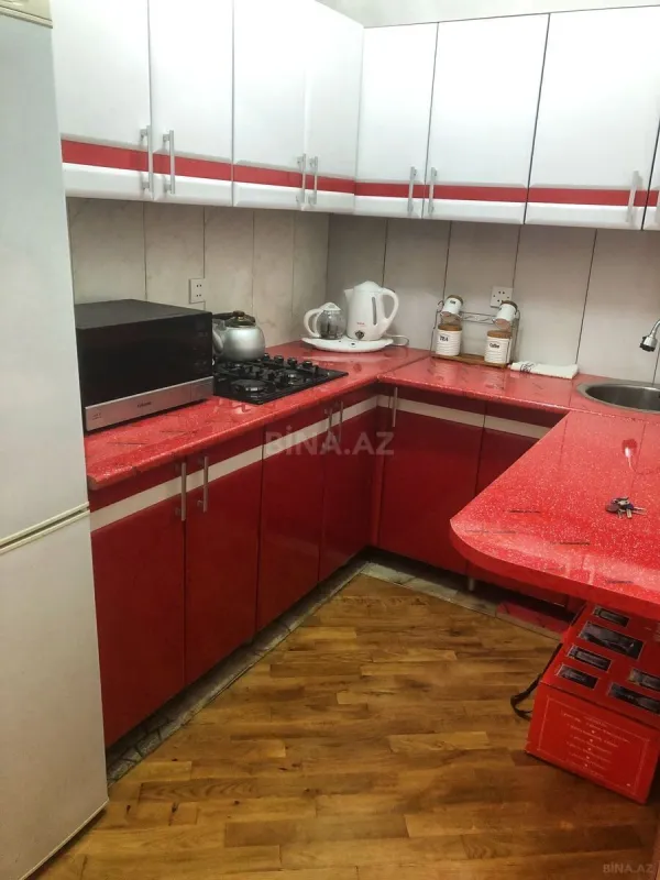 Kirayə verilir 2 otaqlı mənzil 70 m²