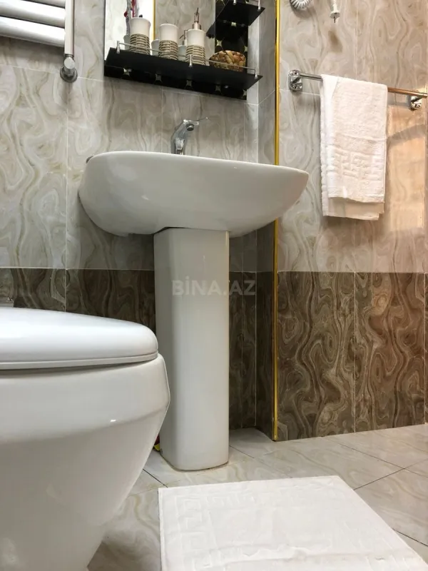 Kirayə verilir 2 otaqlı mənzil 70 m²