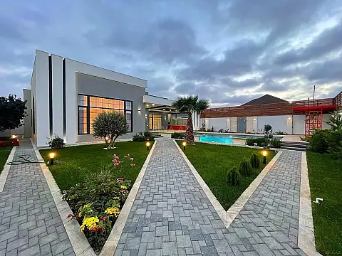 Kirayə verilir 4 otaqlı həyət evi 200 m²