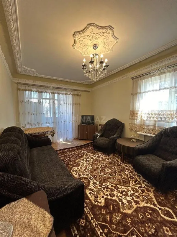 Kirayə verilir 2 otaqlı mənzil 65 m²