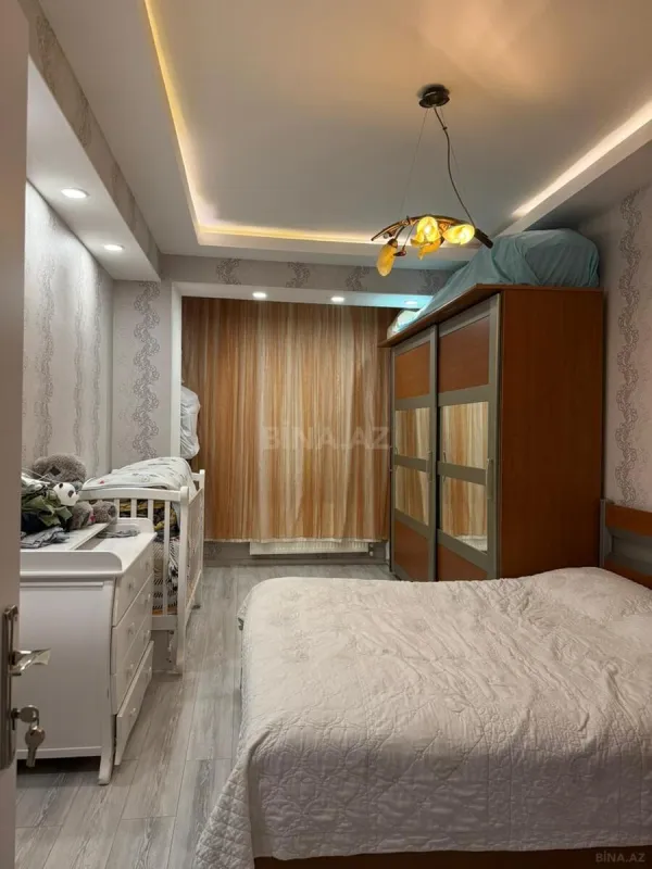 Satılır 2 otaqlı mənzil 86 m²