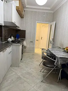 Satılır 2 otaqlı mənzil 86 m²