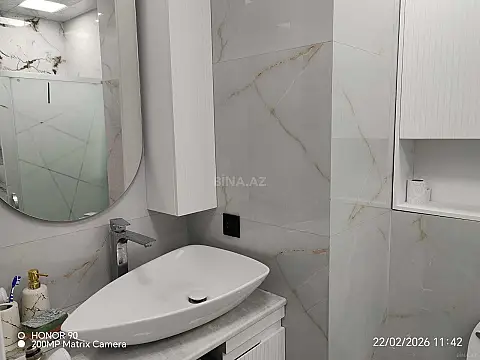 Kirayə verilir 2 otaqlı mənzil 70 m²