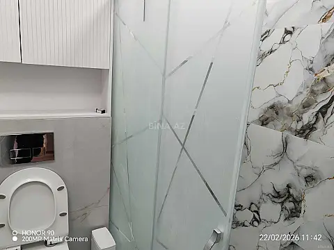 Kirayə verilir 2 otaqlı mənzil 70 m²