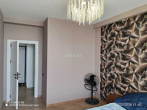 Kirayə verilir 2 otaqlı mənzil 70 m²