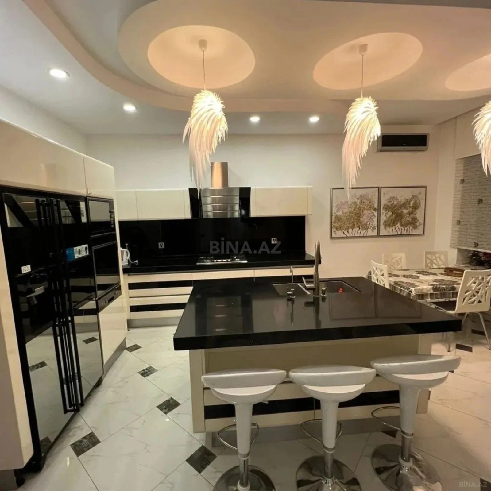 Kirayə verilir 5 otaqlı həyət evi 350 m²