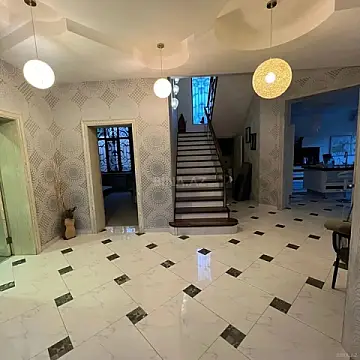 Kirayə verilir 5 otaqlı həyət evi 350 m²