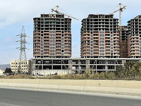 Satılır 2 otaqlı mənzil 83.2 m²