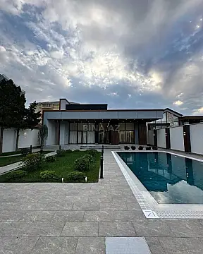 Kirayə verilir 4 otaqlı həyət evi 250 m²