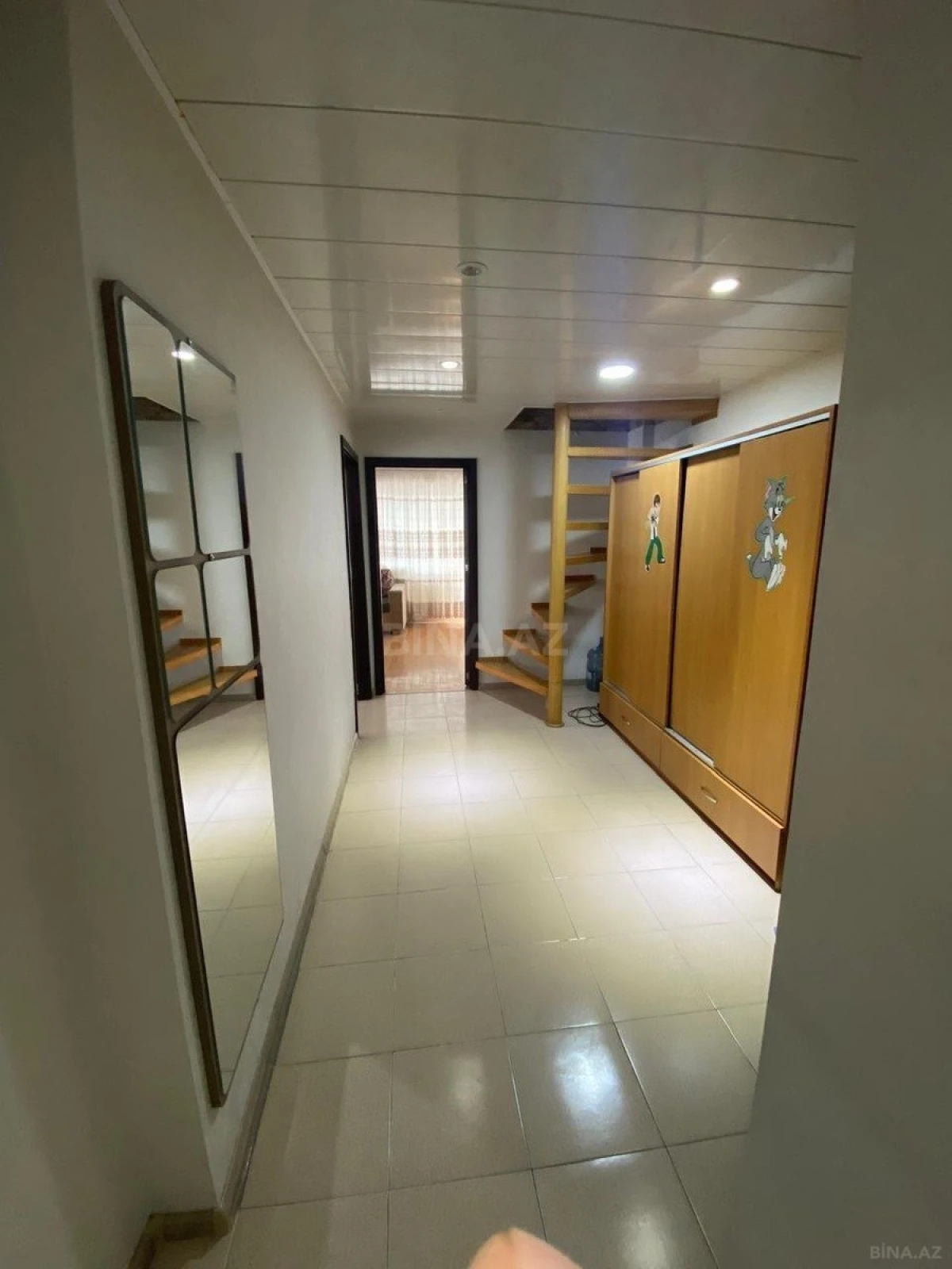 Satılır 2 otaqlı mənzil 107 m²