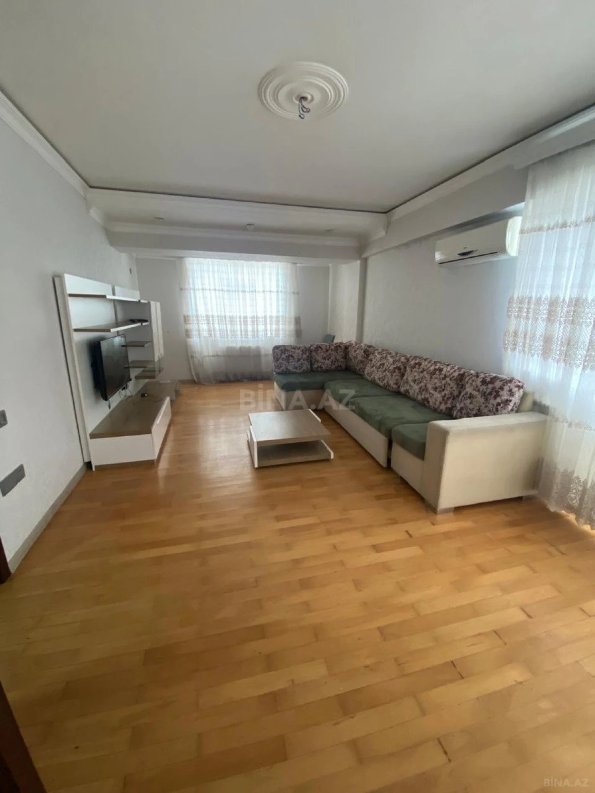 Satılır 2 otaqlı mənzil 107 m²
