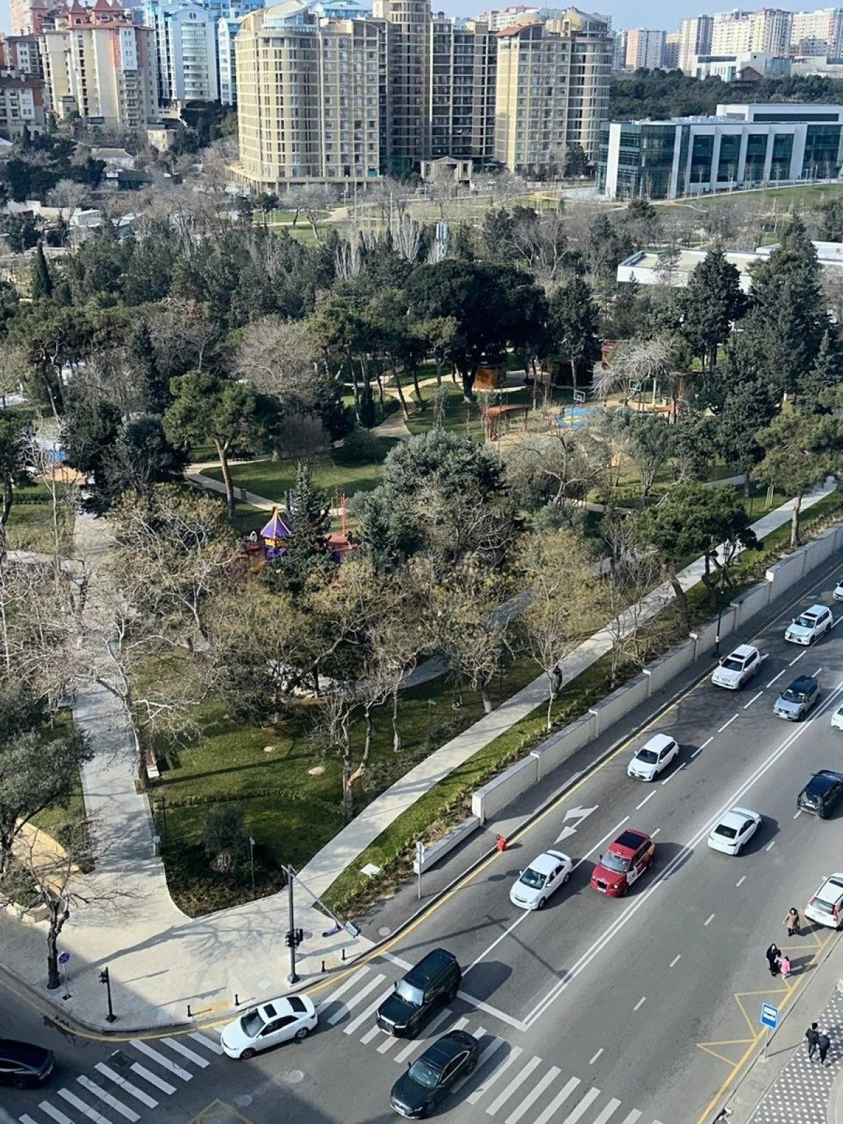 Satılır 3 otaqlı mənzil 157 m²