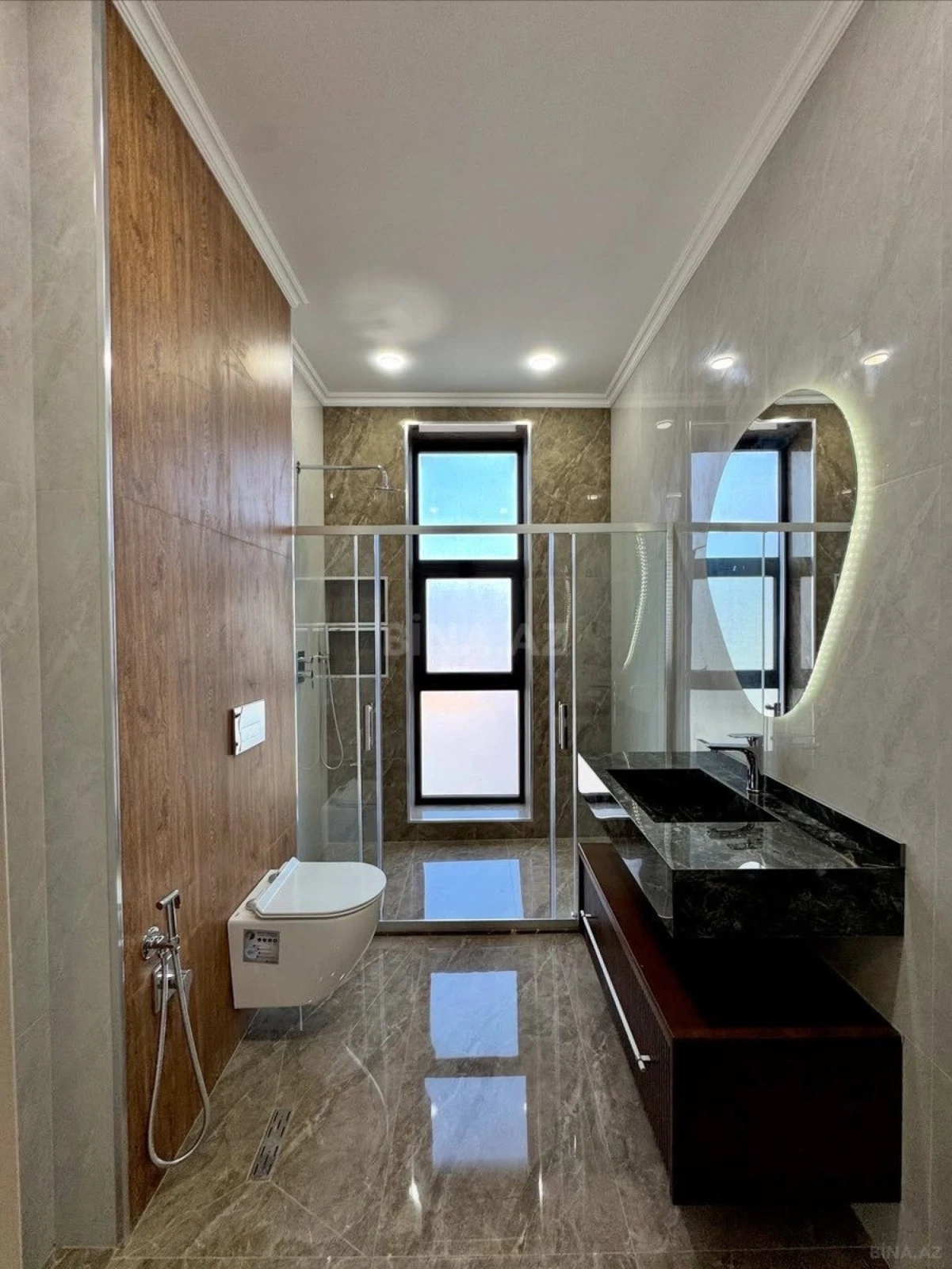 Kirayə verilir 5 otaqlı həyət evi 300 m²