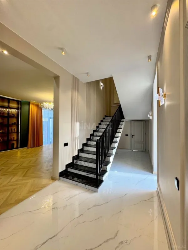 Kirayə verilir 5 otaqlı həyət evi 300 m²