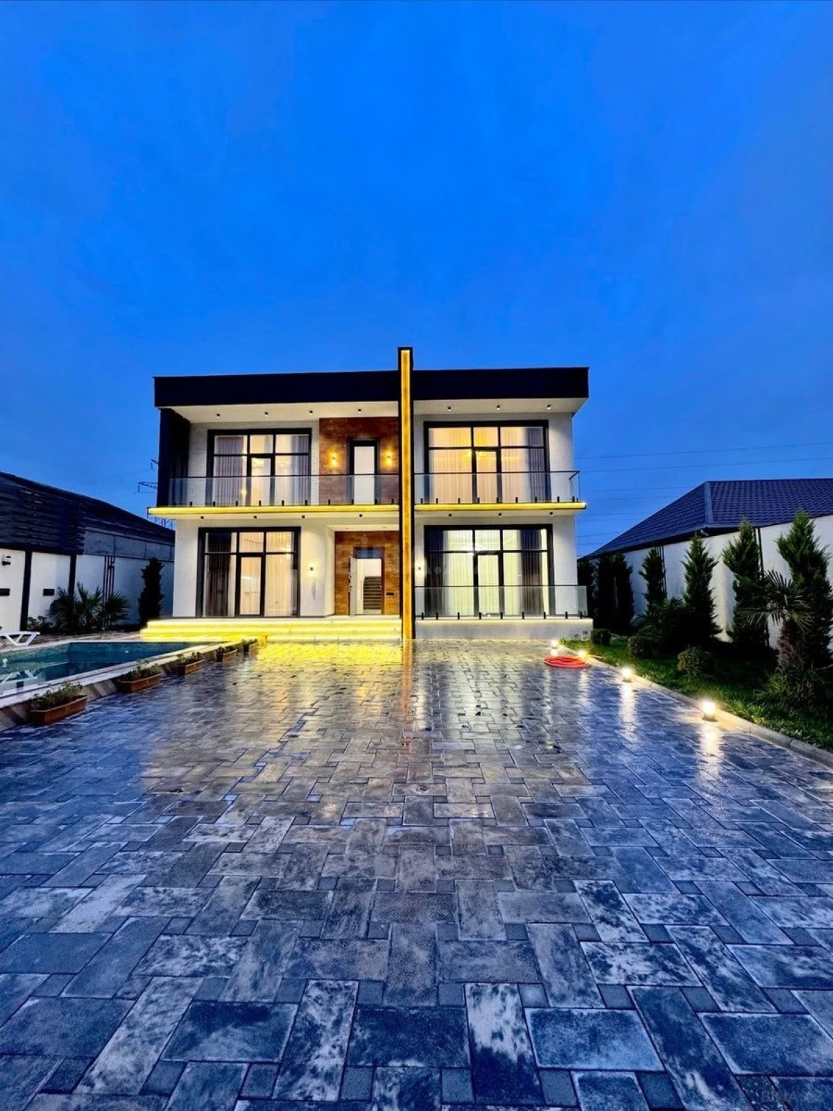 Kirayə verilir 5 otaqlı həyət evi 300 m²