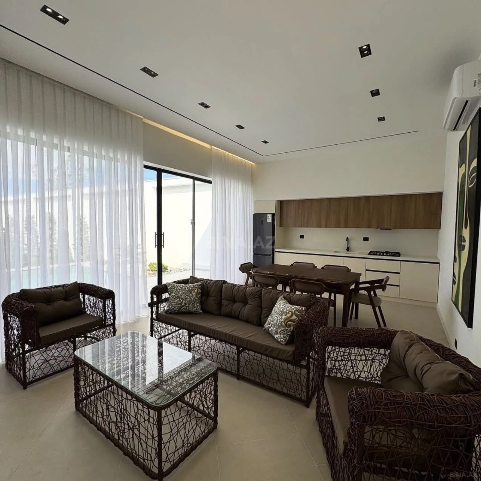 Kirayə verilir 4 otaqlı həyət evi 250 m²